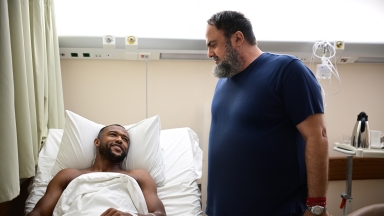 Το πρώτο post του Ελ Καμπί μετά την επέμβασή του: «Ευχαριστώ τον πρόεδρο, την ομάδα και τον κόσμο για κάθε μήνυμα και κάθε προσευχή»