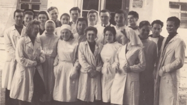 Ο «κανόνας» του 1961 για όσους είχαν καρκίνο: Το 90% των γιατρών απέφευγε να τους το αποκαλύψει! 