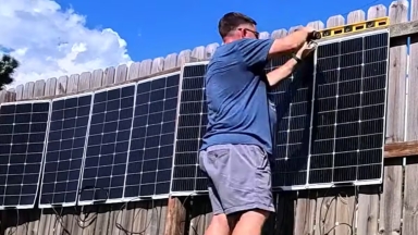 Έφτιαξε φωτοβολταϊκό σύστημα 1.000 Watt στον φράχτη του: Το κόστος των 420 δολάρια κέρδισε το TikTok