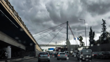Διπλή κακοκαιρία: Πέφτει έως 8 βαθμούς η θερμοκρασία - Έρχονται βροχές και καταιγίδες