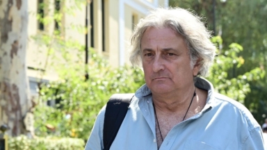 Υπόθεση Μαζωνάκη: «Σε πήρα στον λαιμό μου» - Η εξήγηση του υπνοθεραπευτή για το μήνυμα στην γιατρό (vid)