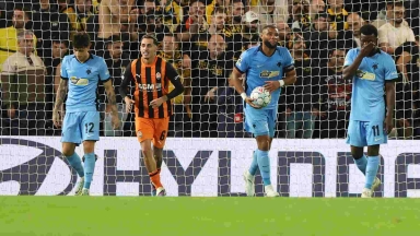 Τραγικό λάθος του Μπρινιόλι και 2-1 της Σαχτάρ επί της ΑΕΚ