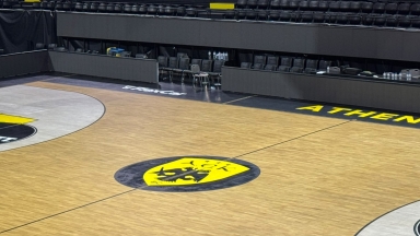 Άμεσες οι εργασίες στη SUNEL Arena: Ξανά στα χρώματα της ΑΕΚ για το ματς με τη Μύκονο