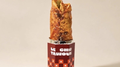 Chic Taouk: Το σάντουιτς της οργής στον Λίβανο που κοστίζει 13 δολάρια και έγινε σύμβολο μιας διαλυμένης μεσαίας τάξης