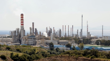 Μεγάλη έκρηξη σε διυλιστήριο της Motor Oil στους Αγίους Θεοδώρους: Σοβαρά τραυματισμένοι δύο εργαζόμενοι (vid)
