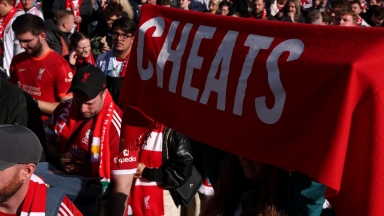 «Θερμή» υποδοχή των οπαδών των «Reds» στη Σίτι 