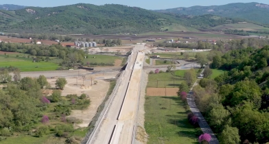 Βίντεο από drone δείχνει πώς προχωρούν οι εργασίες στο βόρειο τμήμα του Ε65