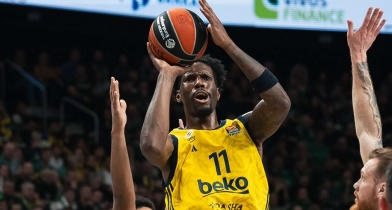 Η Φενέρμπαχτσε υπέταξε τη Ζάλγκιρις και πάτησε κορυφή