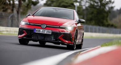 Επετειακό Volkswagen Golf GTi με 325 ίππους για το 2026