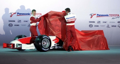 Σαν Σήμερα: H Toyota αποκάλυψε το πρώτο μονοθέσιό της στην F1 (vid)