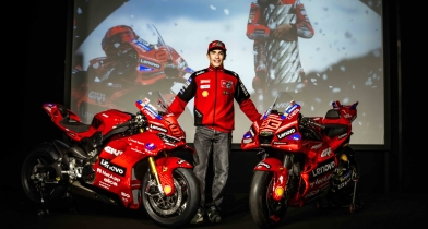 Η Ducati παρουσίασε την Panigale V4 Marc Márquez Replica προς τιμήν του Παγκόσμιου Πρωταθλητή (vid)