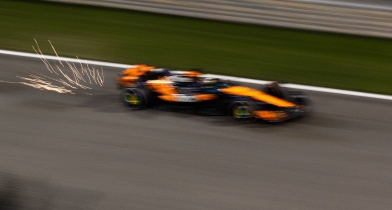 Η McLaren θα αργήσει να φτάσει στη Βαρκελώνη για το πρώτο τεστ - Ποιος είναι ο λόγος