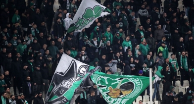 Οπαδοί του Παναθηναϊκού αποδοκίμασαν την αποστολή στο Κορωπί