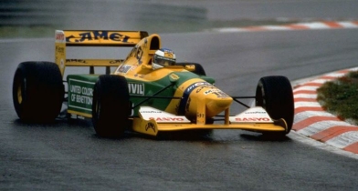 Το πρώτο μονοθέσιο με το οποίο ο Σουμάχερ πήρε νίκη στην F1 πουλήθηκε για εξωπραγματικό ποσό