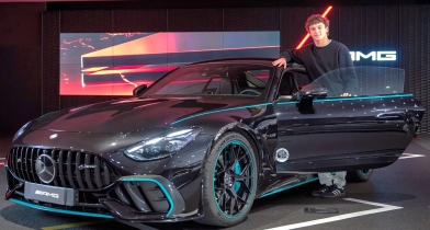 Σε τροχαίο ενεπλάκη ο Κίμι Αντονέλι με μία Mercedes 612 ίππων