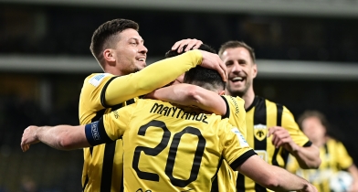 Ο Μάνταλος πανηγυρίζει επί του Λεβαδειακού