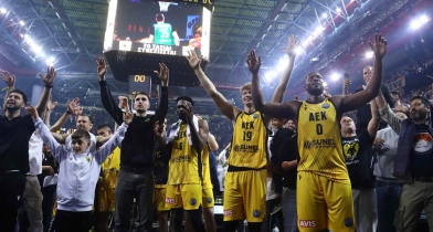 Το κορόιδο, ο ξοφλημένος, ο λαθρεπιβάτης...