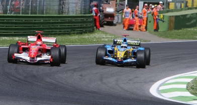 Σαν Σήμερα: Το σίκουελ της μάχης Σουμάχερ - Αλόνσο στην Ίμολα (vid)