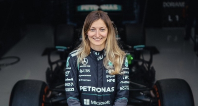 Έγραψε ιστορία η Ντοριάν Πιν – Οδήγησε μονοθέσιο F1 της Mercedes