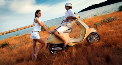Vespa Primavera και Sprint S 2026: Μεγαλύτερη ασφάλεια, περισσότερη τεχνολογία