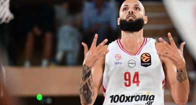 Το τρομερό πρώτο ημίχρονο του Ολυμπιακού με 13/21 τρίποντα και 18 ασίστ για μόλις τρία λάθη!