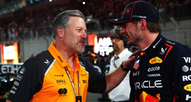 Ξεκίνησαν το «φλερτ» Φερστάπεν και McLaren