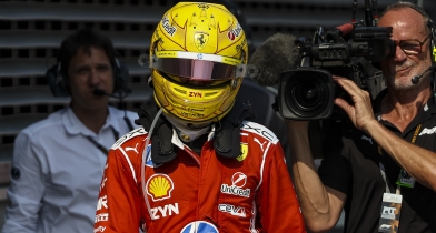 Απαισιόδοξος ο Χάμιλτον για τη δυναμική της Ferrari στο Σίλβερστον