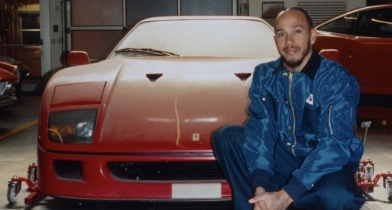 O Χάμιλτον «ανέστησε» τη Ferrari F40 των ονείρων του