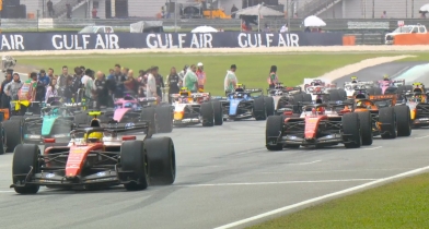 H εξήγηση της FIA για το χάος στο γύρο σχηματισμού του GP Μπαχρέιν