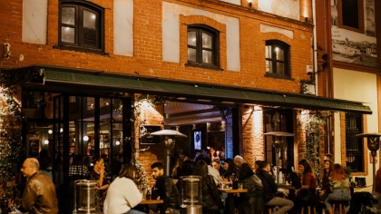  Έκλεισε ένα από τα πιο γνωστά μπαρ της Θεσσαλονίκης: «Επειδή έτσι αποφάσισαν κάποιοι...»