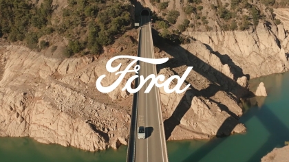 «Ταξιδέψτε» με την ηλεκτρική Ford Mustang Mach-E (vid)