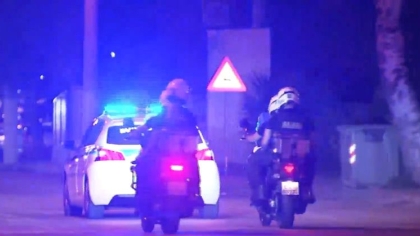 29χρονος έσπασε 30 αυτοκίνητα στο κέντρο της Αθήνας: «Βομβαρδισμένο τοπίο» οι δρόμοι