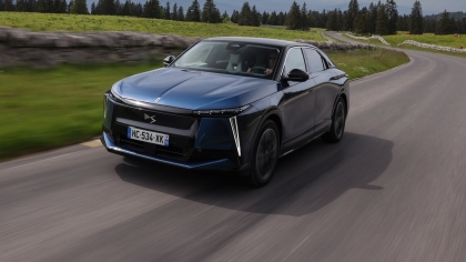 DS - To N°8 έρχεται με «ταξιδιάρα ψυχή»