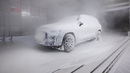 Η νέα Mercedes-Benz GLB είναι έτοιμη για τα... χιόνια