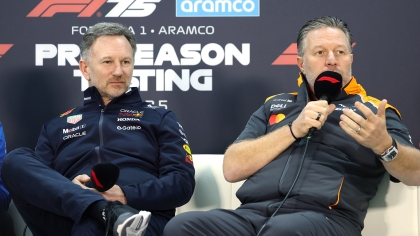 Μπράουν: «Ο Φερστάπεν έχει ξεπεράσει τα αγωνιστικά όρια, ο Χόρνερ έπαιζε βρόμικα»