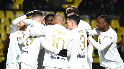 Άχρωμη και επηρεασμένη, αλλά στο χέρι της να το ξαναβρεί