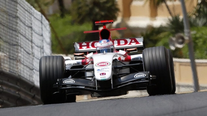 Σαν Σήμερα: H BAR «τρομοκράτησε» τους... μεγάλους της F1 (vid)