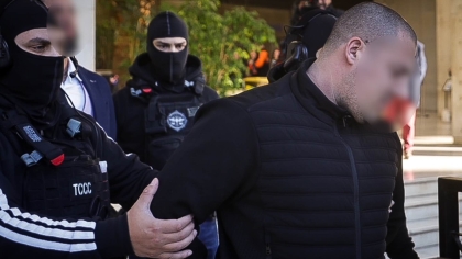 Ανατροπή στην υπόθεση της Φοινικούντας: Ο 22χρονος που παραδόθηκε ως συνεργός φέρεται να είναι ο δολοφόνος