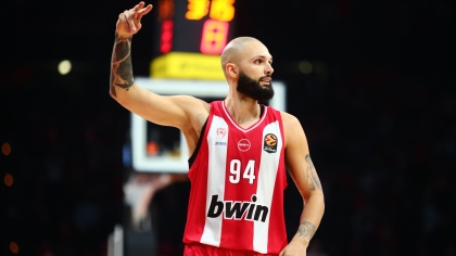 Ο Ολυμπιακός που πλησιάζει σε αυτό που πρεσβεύει και ο Φουρνιέ θα κρίνει το ταβάνι του