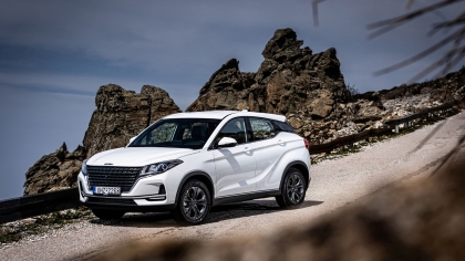 Το αφεντικό τρελάθηκε: Οικογενειακό SUV DFSK 500 από 17.990 ευρώ