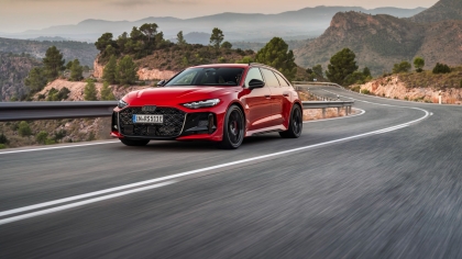 Audi RS 5: Νέα εποχή με plug-in υβριδική τεχνολογία και 639 ίππους (vid)