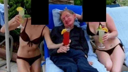 Αρχεία Έπσταϊν: Ο Στίβεν Χόκινγκ εμφανίζεται ανάμεσα σε δύο γυναίκες με μπικίνι