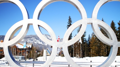 Η ατάκα που λένε μεταξύ τους οι αθλητές στο Ολυμπιακό Χωριό πριν προχωρήσουν σε «κονέ»