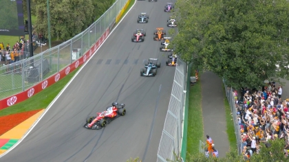 Η φοβερή εκκίνηση των Ferrari και το παραλίγο ατύχημα που δεν είδαμε στη μετάδοση (vid)