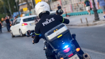 Τέσσερις φορές ισόβια στον πρώην αστυνομικό της Βουλής για την κακοποίηση των παιδιών του - Αθωώθηκε η μητέρα