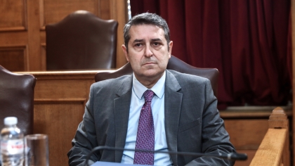 Στο νοσοκομείο με λιποθυμικό επεισόδιο ο Γιώργος Μυλωνάκης: Αποχώρησε από το το «Happy Day» η σύζυγός του