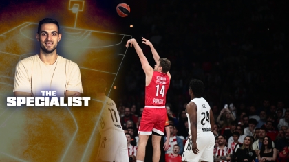 Παπαπέτρου: «Ο παίκτης που κάνει τη διαφορά σε Euroleague και Ολυμπιακό είναι ο Βεζένκοβ»