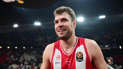 Βεζένκοβ: «Είμαστε όλοι περήφανοι για τους αγώνες που έχει δώσει ο Ντόρσεϊ»