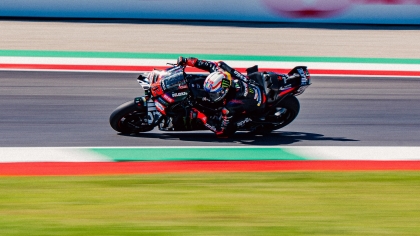 Θρίαμβος του Μπετζέκι και 1-2 για την Aprilia στο Μουτζέλο