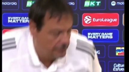 Το Video που αποχωρεί ο Άταμαν από τη συνέντευξη Τύπου